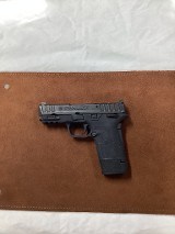 SMITH & WESSON Equalizer 9MM LUGER (9x19 PARA) - 1 of 2