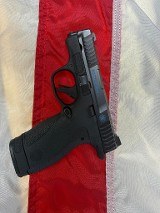 SMITH & WESSON BODYGUARD 2.0 NMS .380 ACP - 1 of 2