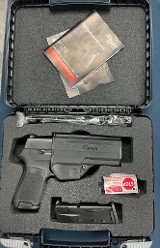 SIG SAUER P320 Compact .40 S&W - 1 of 3