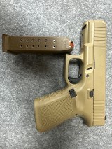 GLOCK 19 GEN 5 9MM LUGER (9x19 PARA) - 1 of 3