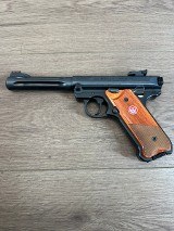 RUGER MARK IV (40177) .22 LR - Image 2 of 3