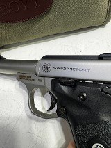 SMITH & WESSON SW22 VICTORY .22 LR - 4 of 6