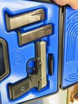 FN FNX-40 .40 S&W - 1 of 7