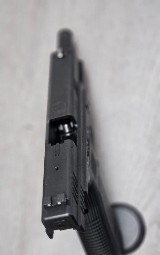 SPRINGFIELD ARMORY XD-40 .40 S&W - 6 of 10
