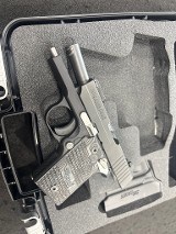 SIG SAUER P938 HOGUE GRIPS 9MM LUGER (9X19 PARA) - Image 5 of 6
