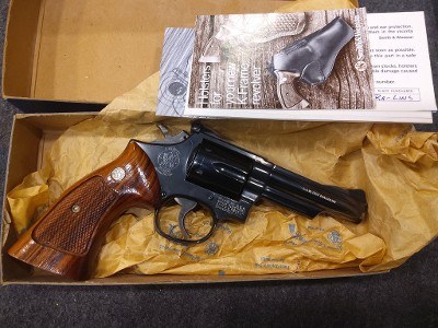 SMITH & WESSON 19-4 .357 MAG - Image 1 of 10