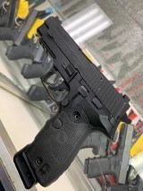 SIG SAUER P226 .40 S&W - 2 of 6