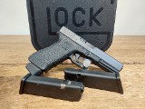 GLOCK G22 .40 S&W - 3 of 4