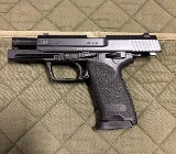 HECKLER & KOCH USP 45 .45 ACP - Image 3 of 9