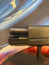 GLOCK 23 GEN 4 .40 S&W - 3 of 4