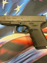 GLOCK 23 GEN 4 .40 S&W - 4 of 4