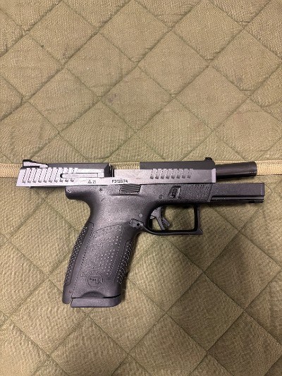 CZ P10c NON Optic Ready9MM LUGER (9x19 PARA) - Image 2 of 8