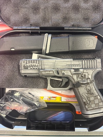 GLOCK 19 GEN5 9MM LUGER (9x19 PARA) - Image 1 of 4