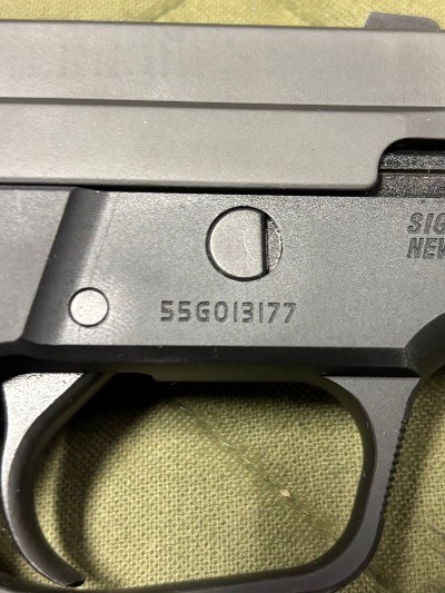 SIG SAUER M11-A1 9MM LUGER (9x19 PARA) - Image 5 of 6