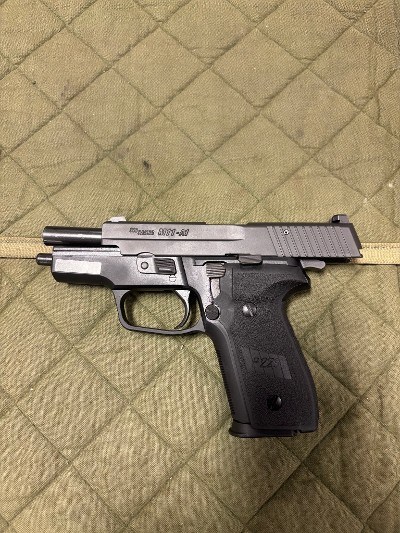 SIG SAUER M11-A1 9MM LUGER (9x19 PARA) - Image 3 of 6