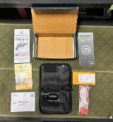 SMITH & WESSON BODYGAURD W LASER.38 SPL - Image 1 of 7