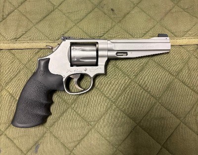 SMITH & WESSON 686 PRO SERIES.357 MAG - Image 3 of 6