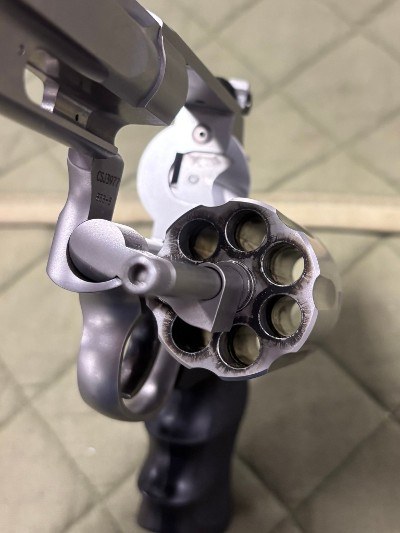 SMITH & WESSON 686 PRO SERIES.357 MAG - Image 5 of 6