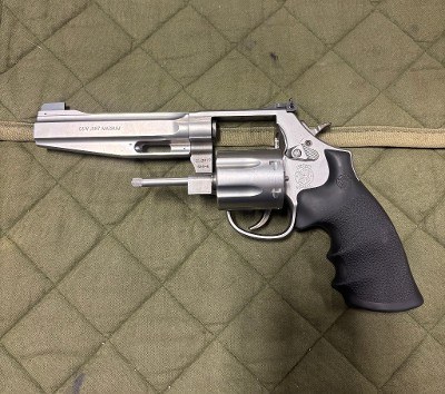 SMITH & WESSON 686 PRO SERIES.357 MAG - Image 2 of 6