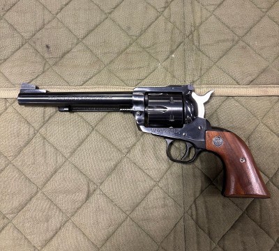 RUGER NEW MODEL BLACKHAWK .357 MAG - Image 3 of 4