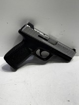 SMITH & WESSON SD40VE .40 - 2 of 6