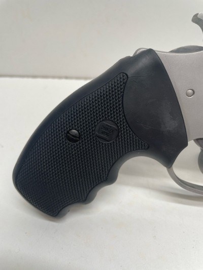 CHARTER ARMS TARGET BULLDOG (74460) .44 S&W SPECIAL - Image 5 of 10