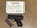 HI-POINT C9 - PISTOL 9MM LUGER (9x19 PARA) - 1 of 3