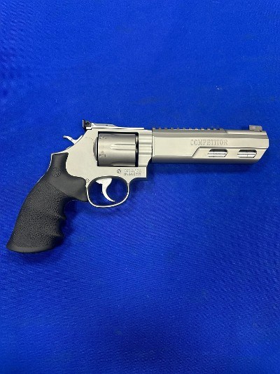 SMITH & WESSON MODEL 686-6 PERFORMANCE CENTER .357 MAG - Image 1 of 3