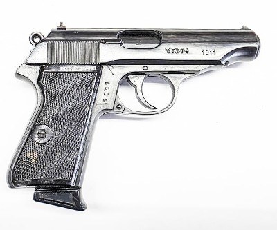 WALTHER THIS PP CHAMBERED IN .380 IS UNIQUE !! .32 ACP - Image 1 of 3