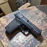 SMITH & WESSON M&P 9 SHIELD 9MM LUGER (9x19 PARA) - Image 1 of 3