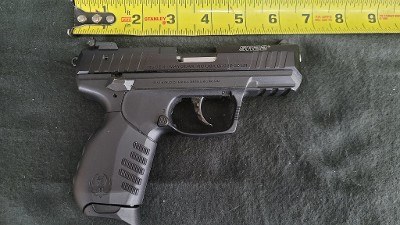 RUGER SR22 .22 LR - Image 1 of 2