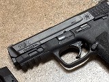 SMITH & WESSON M&P 40 M2.0 40 Smith & Wesson - 3 of 3