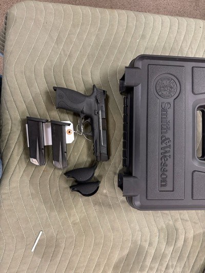 SMITH & WESSON M&P 45 STAINLESS 45 ACP (45 Auto) - Image 2 of 3