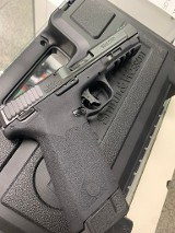 SMITH & WESSON M&P22 MAGNUM .22 WMR - 2 of 3