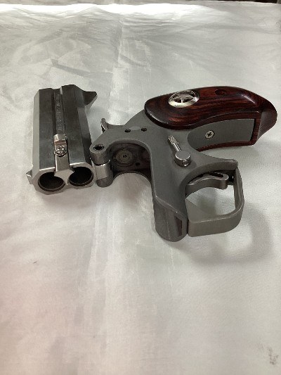 BOND ARMS Roughneck .45 LC - Image 2 of 3