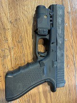 GLOCK G22GEN 4 .40 CALIBER - 1 of 3