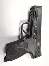 SMITH & WESSON M&P 40 M2.0 40 Smith & Wesson - 1 of 3