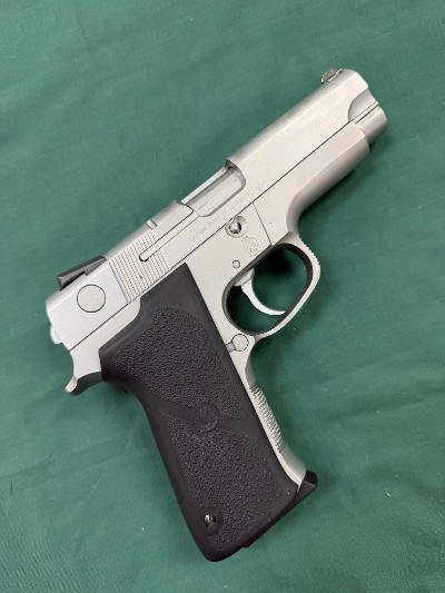 SMITH & WESSON 4046 .40 S&W - Image 1 of 3