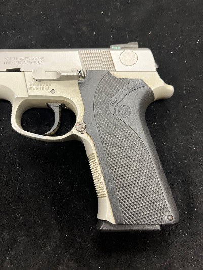 SMITH & WESSON 4043.40 S&W - Image 2 of 3