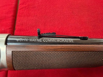 WINCHESTER MODEL 94 JOHN WAYNE COMMEMORATIVE .32-40 WIN - Image 2 of 3