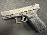 GLOCK 23 GEN 4 .40 S&W - 1 of 3
