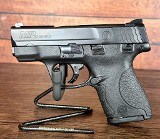SMITH & WESSON (S&W) M&P40 Shield 40 S&W .40 S&W - 1 of 3