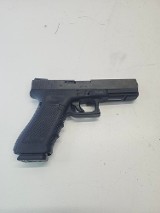 GLOCK 22 GEN 4 40 Smith & Wesson - 2 of 3