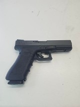 GLOCK 22 GEN 4 40 Smith & Wesson - 2 of 3