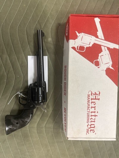 HERITAGE MFG. ROUGH RIDER-22 .22 LR - Image 1 of 3