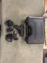 SPRINGFIELD ARMORY XD9802HCSP06 40 Smith & Wesson - Image 1 of 3