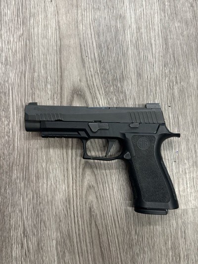 SIG SAUER P320 9MM LUGER (9x19 PARA) - Image 1 of 3