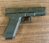 GLOCK G22 GEN 5 .40 S&W - 1 of 2