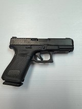 GLOCK Glock 19 9MM LUGER (9x19 PARA) - 1 of 2