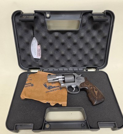 SMITH & WESSON 986 PERFORMANCE 9MM LUGER (9X19 PARA) - Image 1 of 3